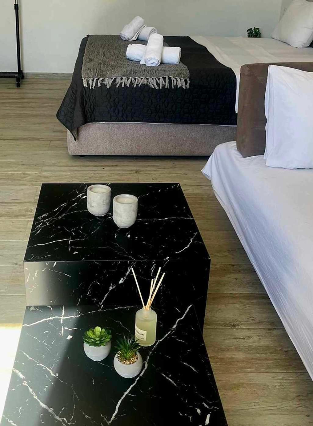 Maya Apartments, Modern And Convenient Apartments With Private Parking Скиатос Екстериор снимка