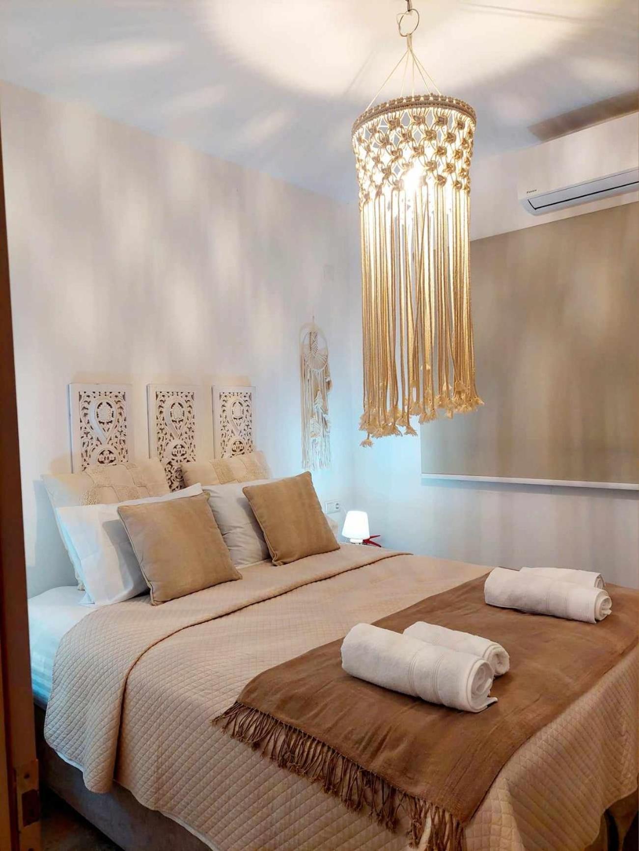 Maya Apartments, Modern And Convenient Apartments With Private Parking Скиатос Екстериор снимка