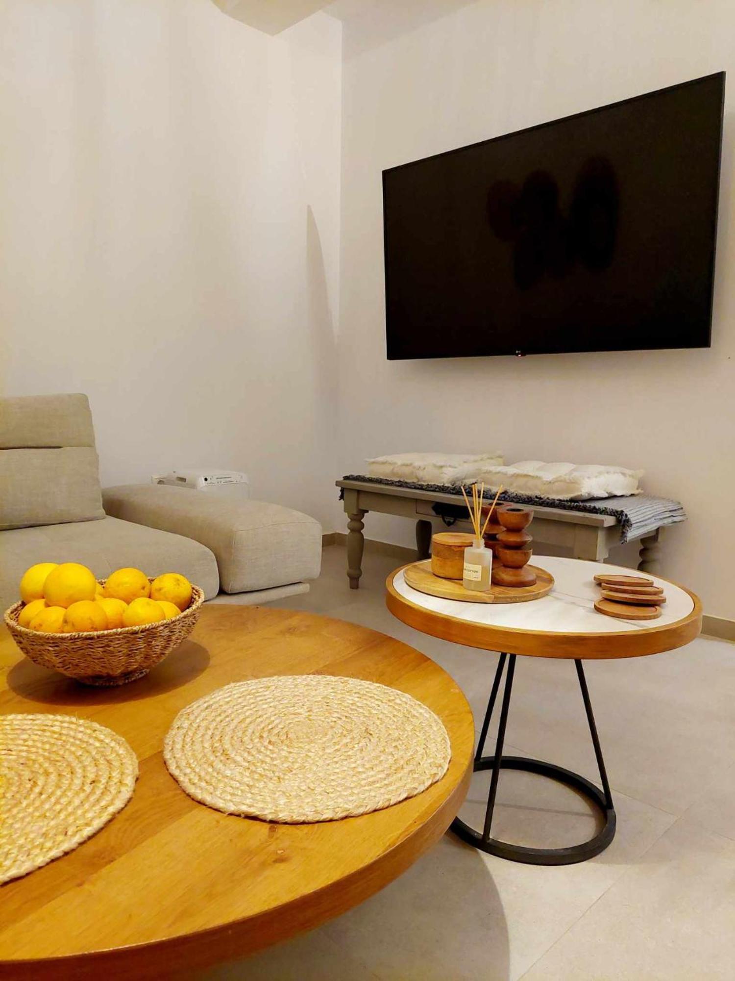 Maya Apartments, Modern And Convenient Apartments With Private Parking Скиатос Екстериор снимка
