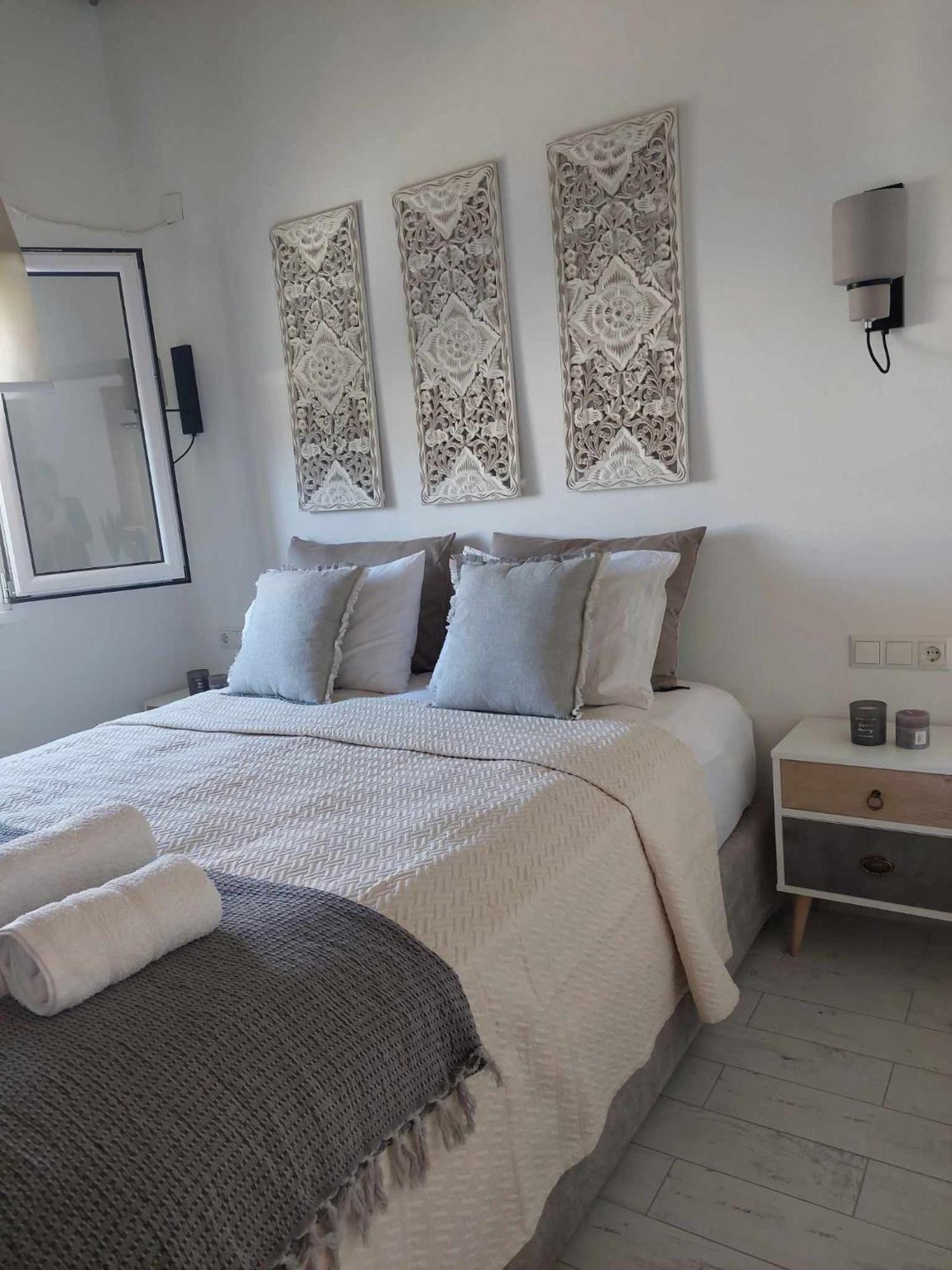 Maya Apartments, Modern And Convenient Apartments With Private Parking Скиатос Екстериор снимка