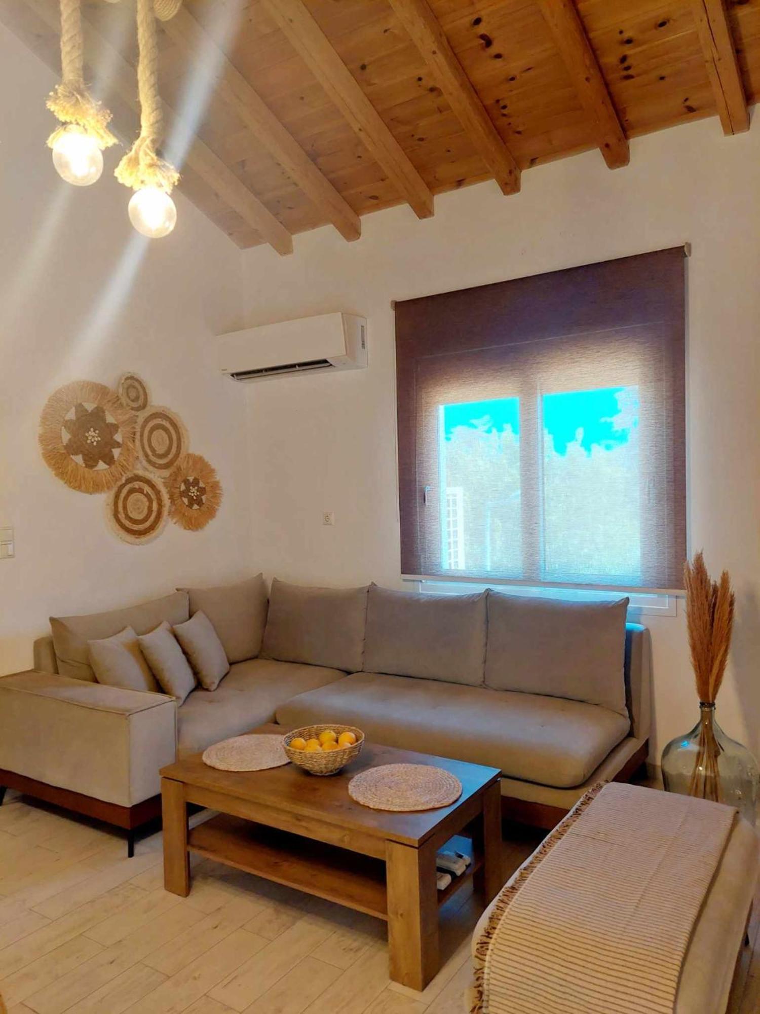 Maya Apartments, Modern And Convenient Apartments With Private Parking Скиатос Екстериор снимка