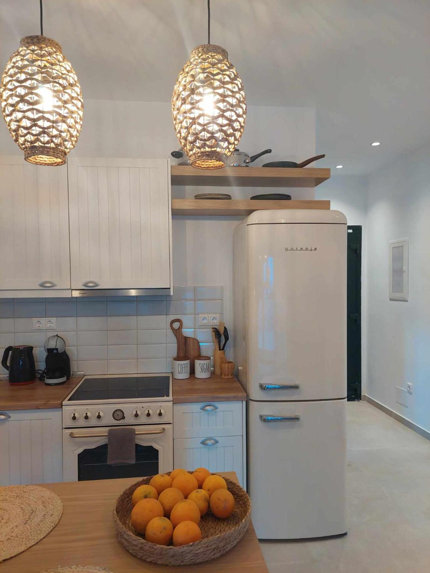 Maya Apartments, Modern And Convenient Apartments With Private Parking Скиатос Екстериор снимка
